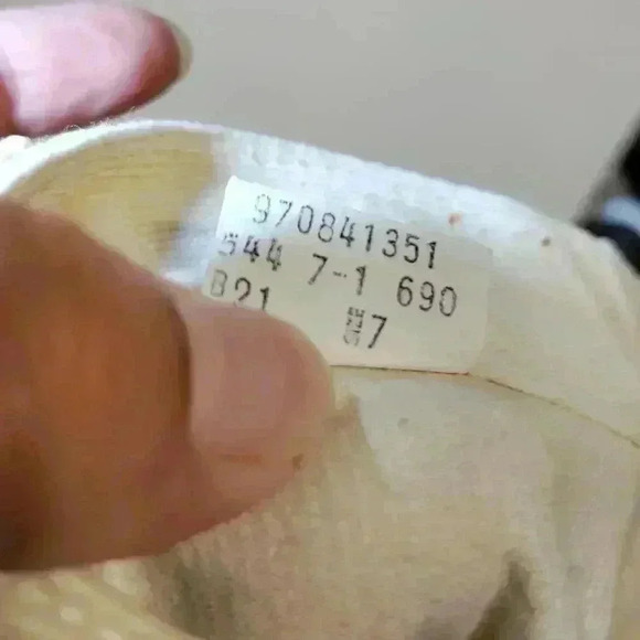 VTG Levi's white corduroy midi skirt - Picture 2 of 5